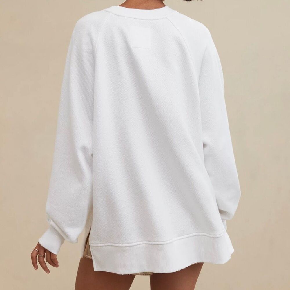 Aerie very oversized style boyfriend fit white long sleeve sweater pullover size - Picture 2 of 7